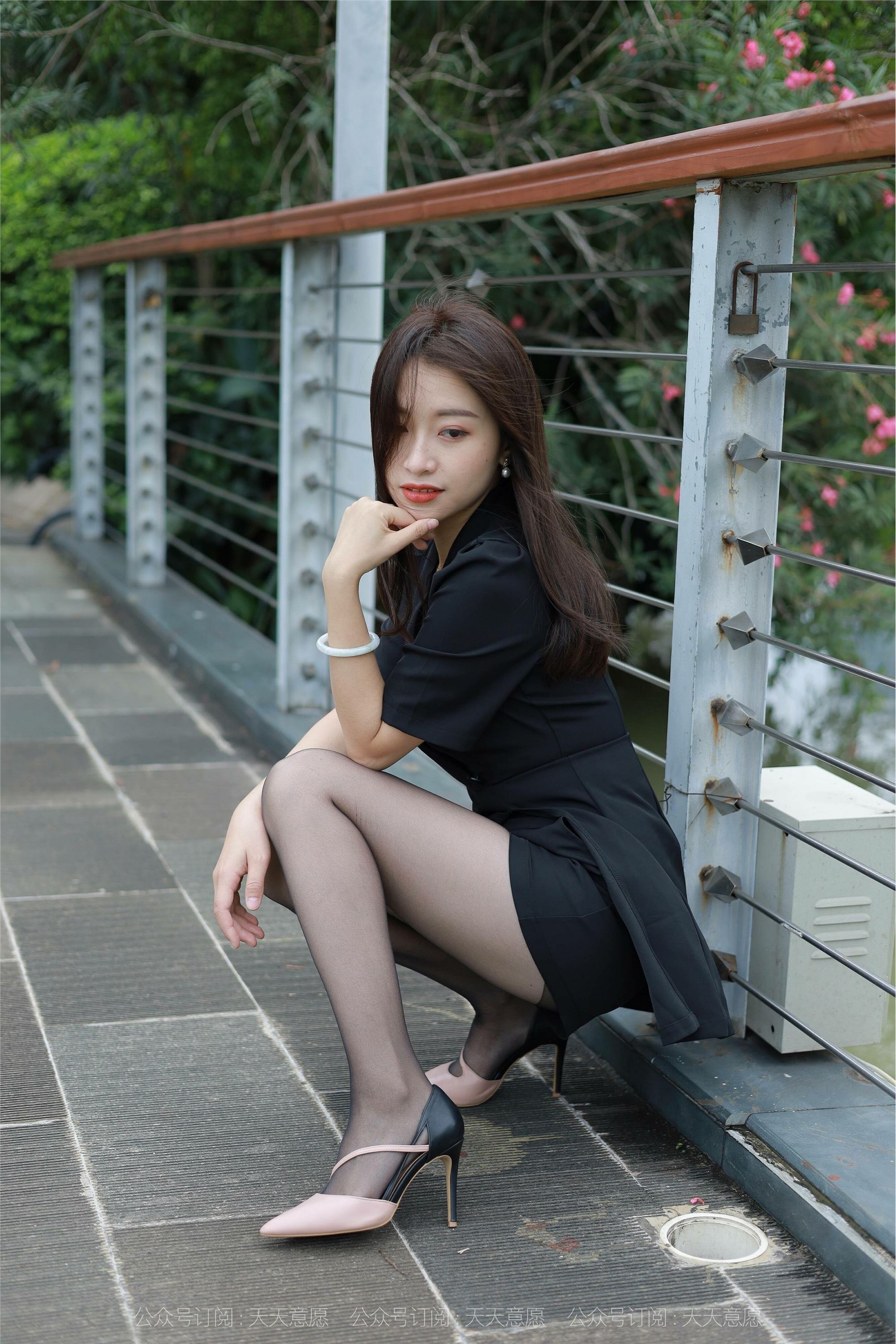 IESS异思趣向  2021.10.20 丝享家953：小婕《桥上的美女》